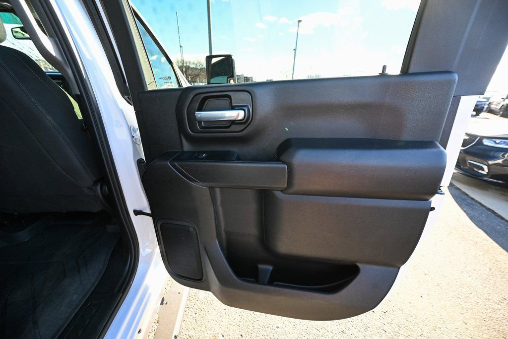 Used 2022 Chevrolet Silverado 2500 Custom w/ Custom Value Package image 28