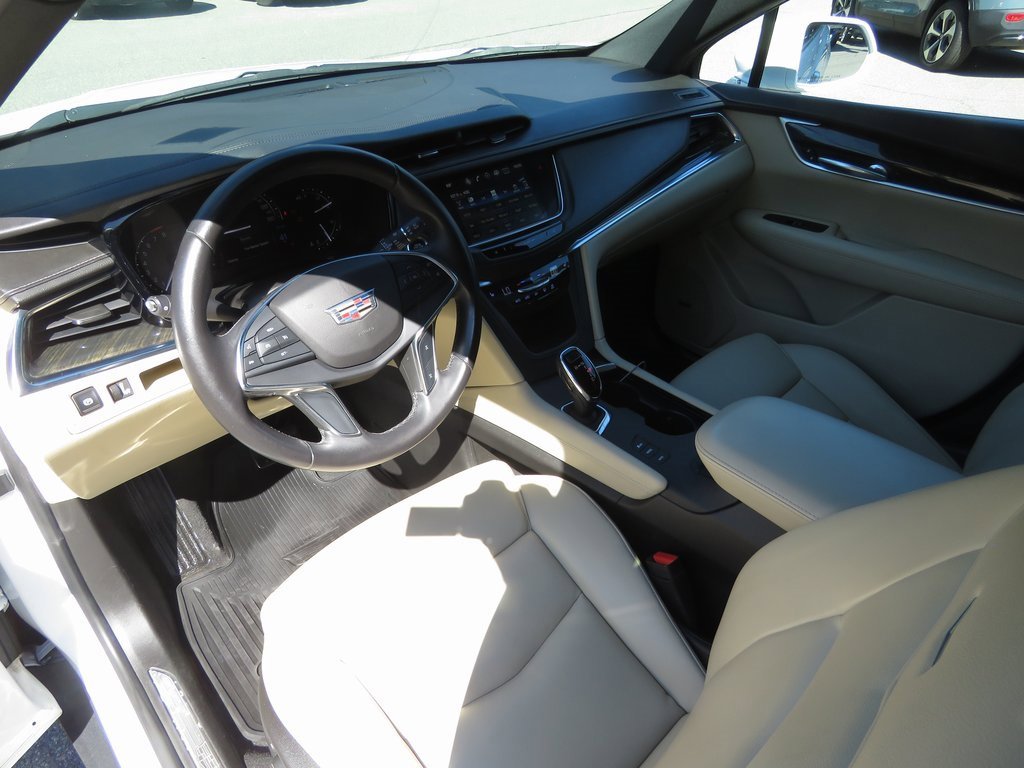 Used 2018 Cadillac XT5 AWD image 12