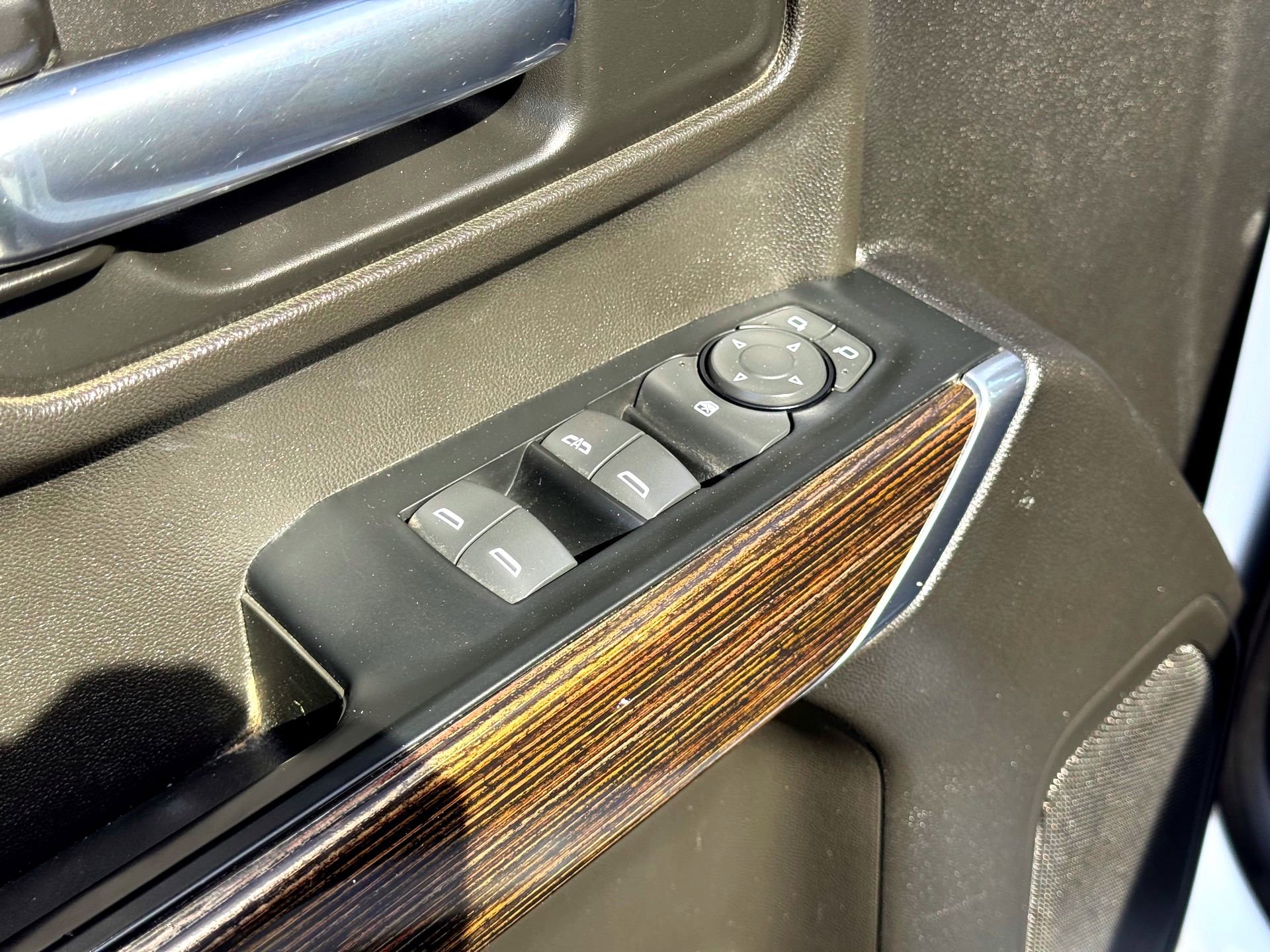 Used 2023 GMC Sierra 2500 SLE w/ SLE Convenience Package image 15