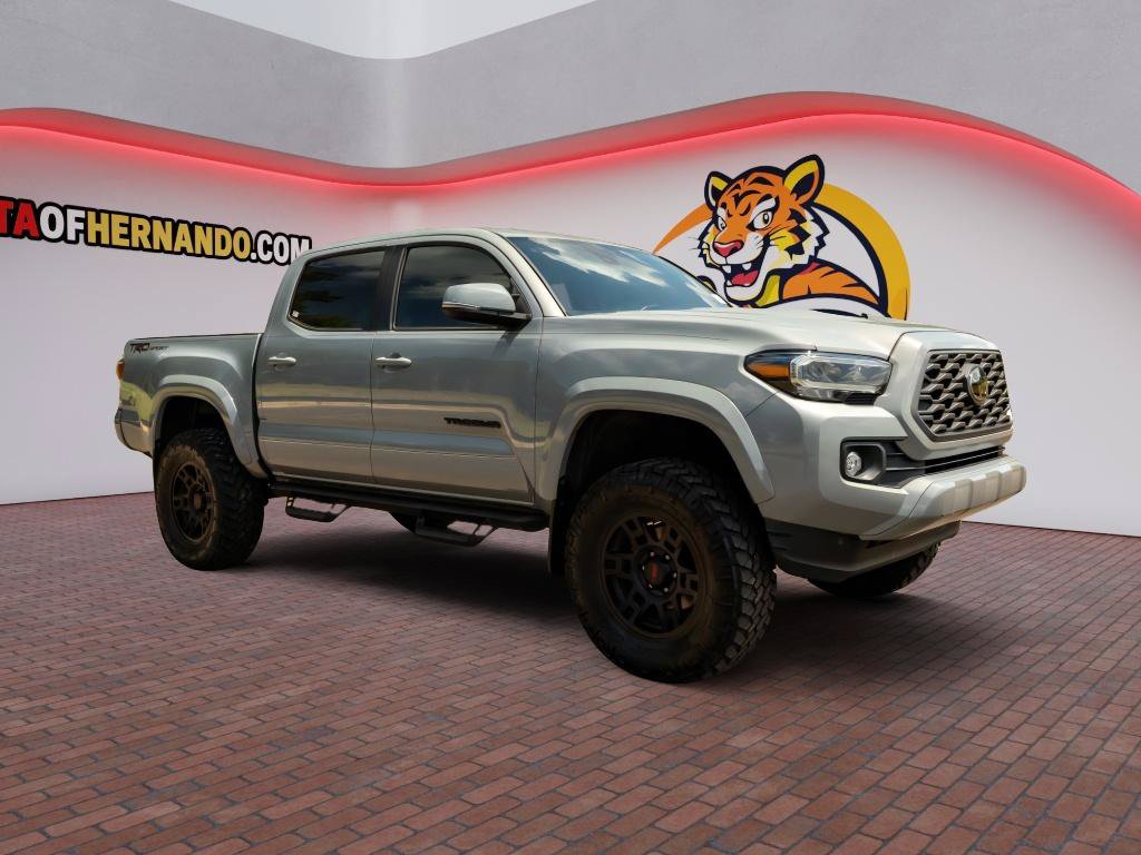 Used 2020 Toyota Tacoma TRD Sport w/ Technology Package RWD image 3