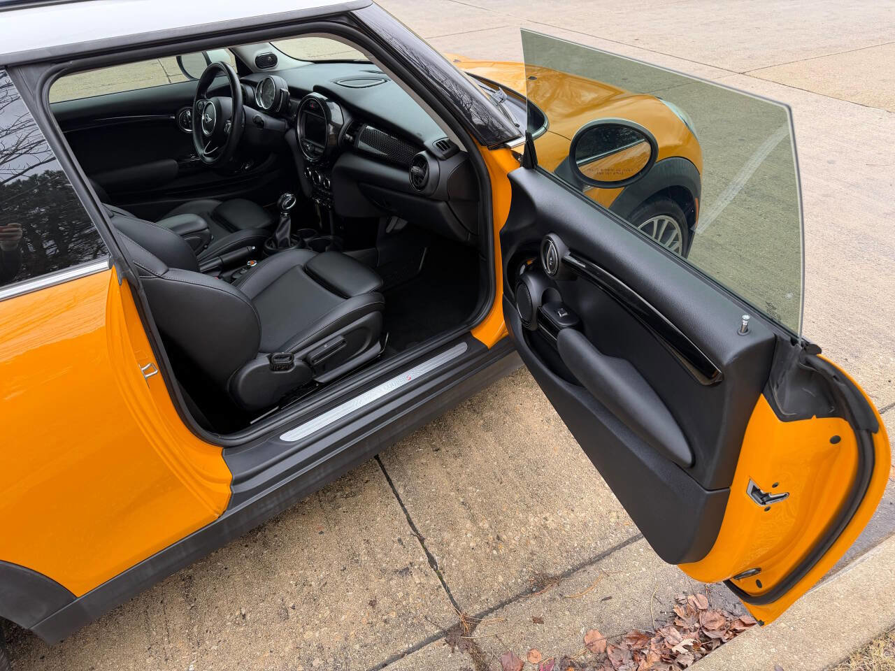 Used 2018 MINI Cooper S image 17