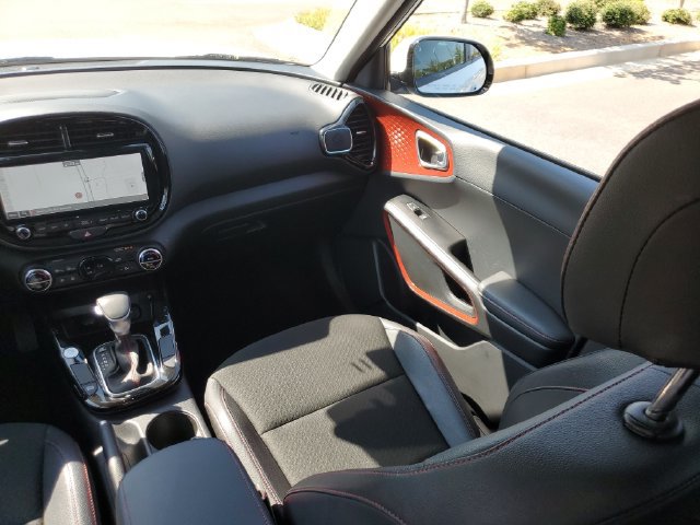 Used 2025 Kia Soul GT-Line FWD image 9