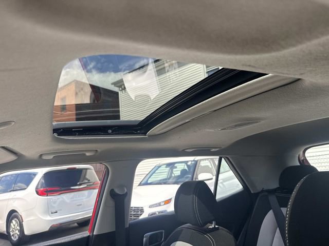 Certified 2023 Hyundai Venue SEL image 19