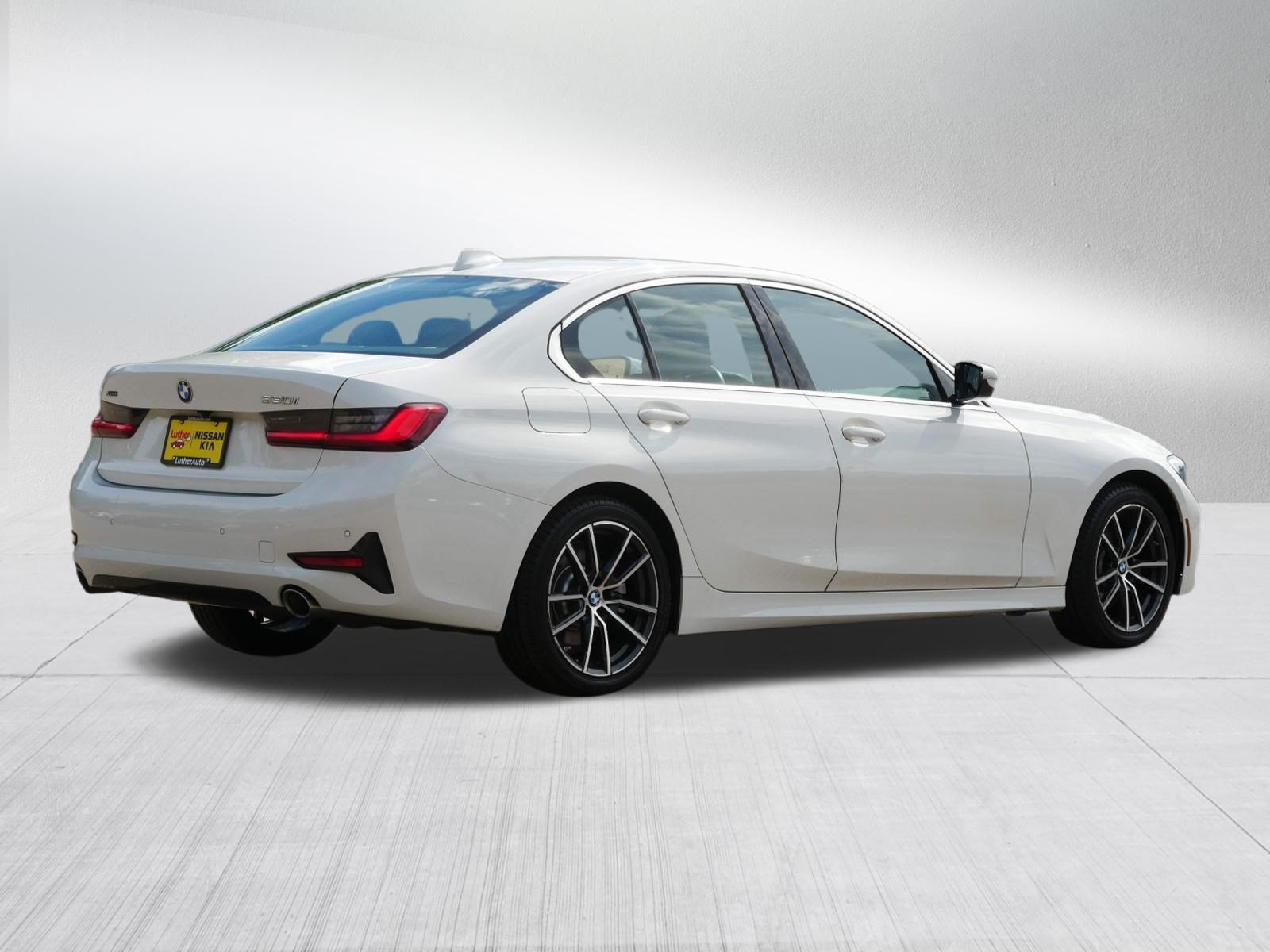 Used 2020 BMW 330i xDrive Sedan AWD/4WD image 7