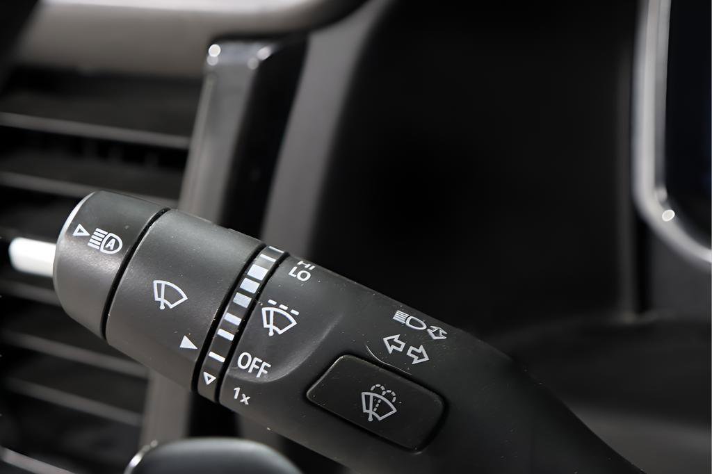 Used 2024 GMC Sierra 1500 AT4 w/ AT4 Preferred Package image 16