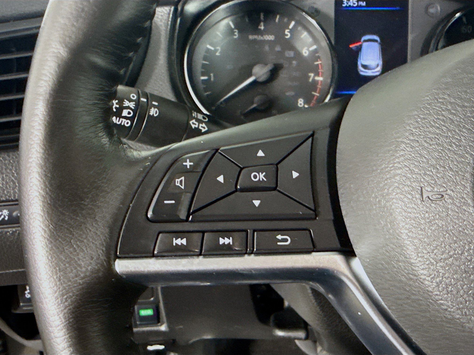 Used 2019 Nissan Rogue Sport SL w/ Premium Package image 14