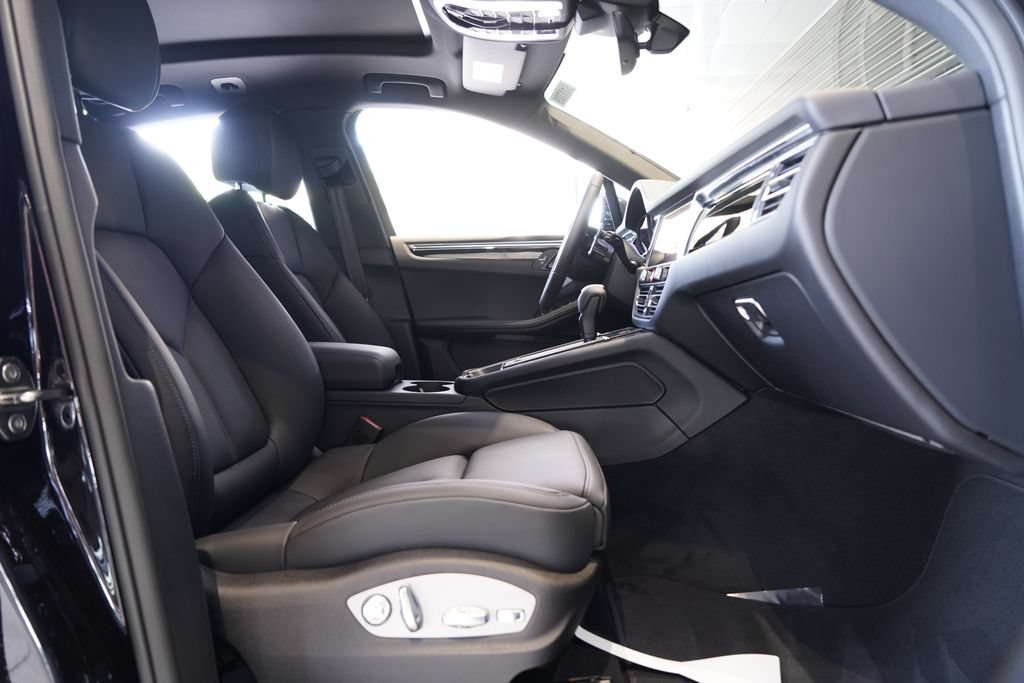 New 2026 Porsche Macan S AWD/4WD image 21