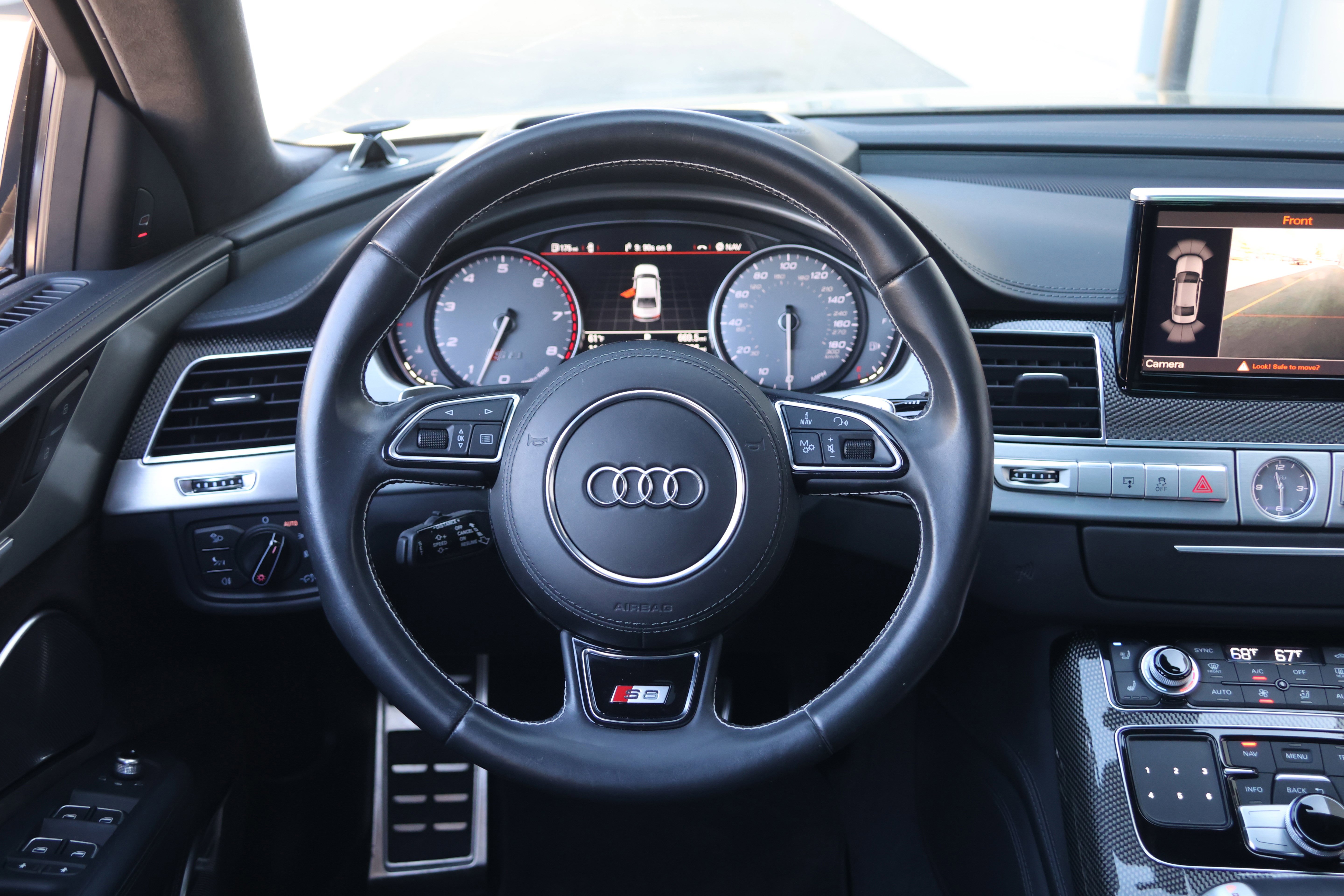 Used 2016 Audi S8 image 18