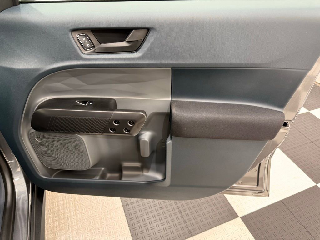 New 2025 Ford Maverick XL image 19