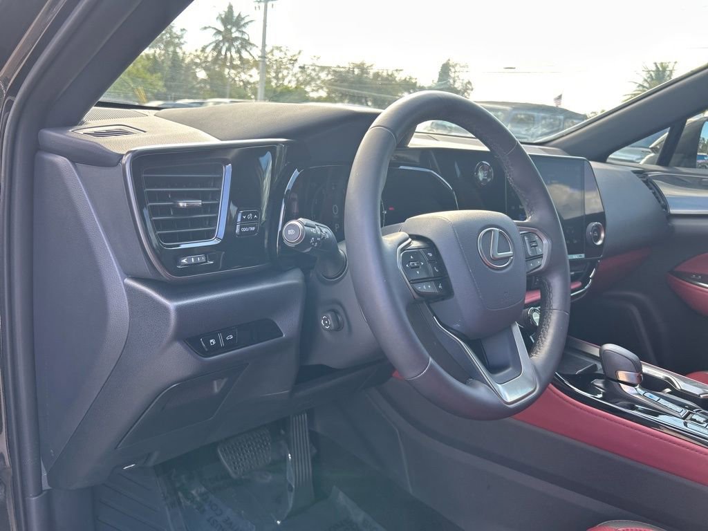 Used 2025 Lexus NX 250 FWD w/ Towing Package (2000 Lbs) image 12