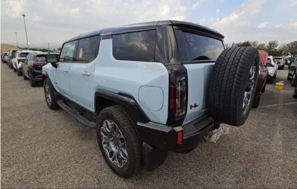 Used 2025 GMC Hummer EV 3X w/ LPO, Illumination Package image 3