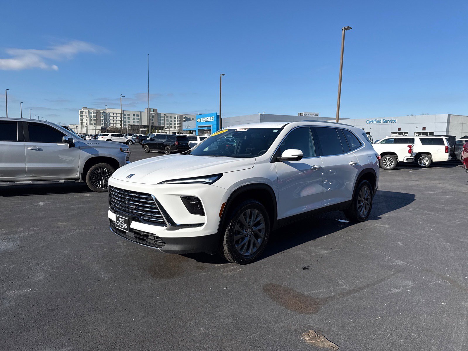 Used 2025 Buick Enclave Preferred image 7