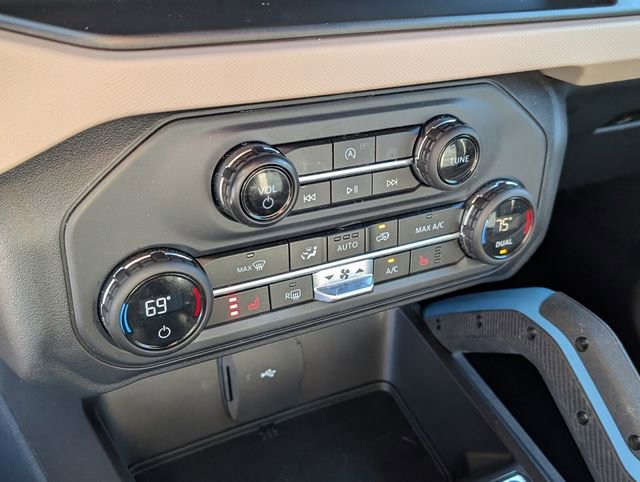 Used 2023 Ford Bronco Wildtrak image 28