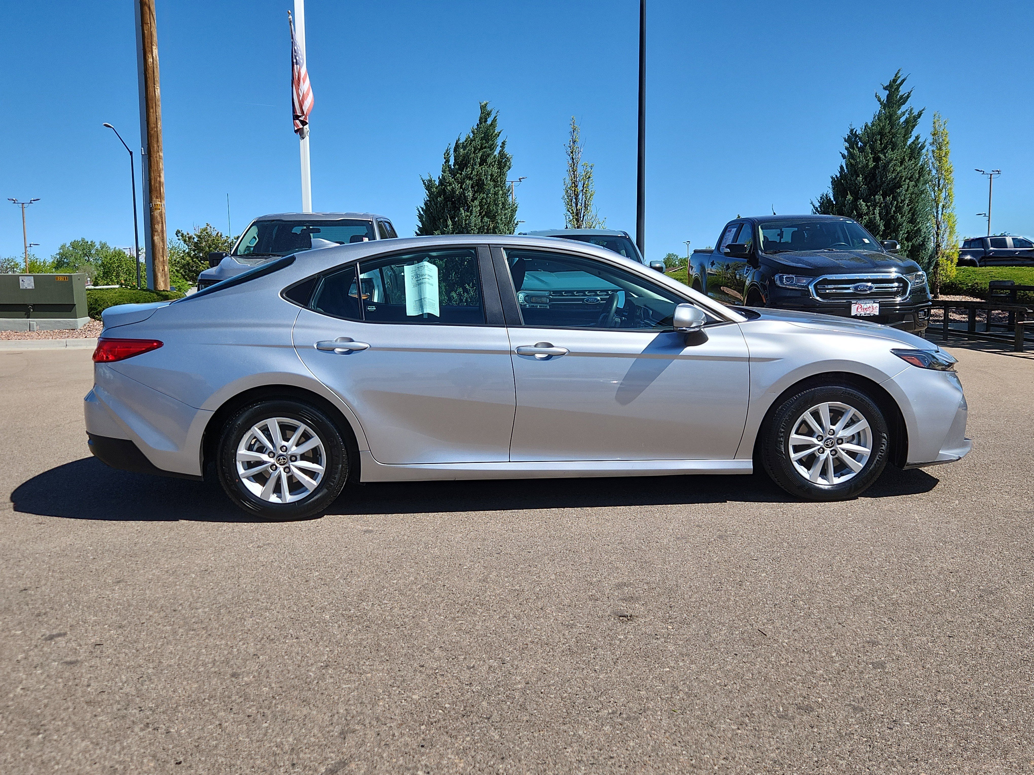 Used 2025 Toyota Camry LE image 2