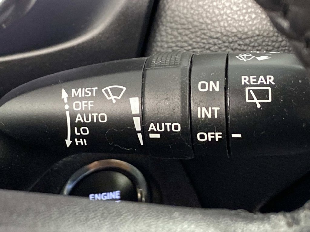 Used 2025 Toyota RAV4 XLE w/ Convenience Package AWD/4WD image 17