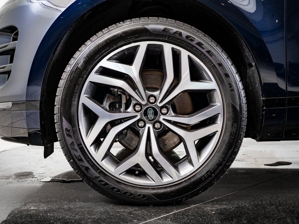 Certified 2023 Land Rover Range Rover Evoque R-Dynamic SE image 11