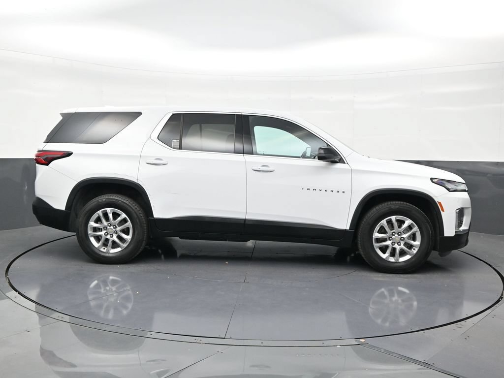 Used 2023 Chevrolet Traverse LS FWD image 6