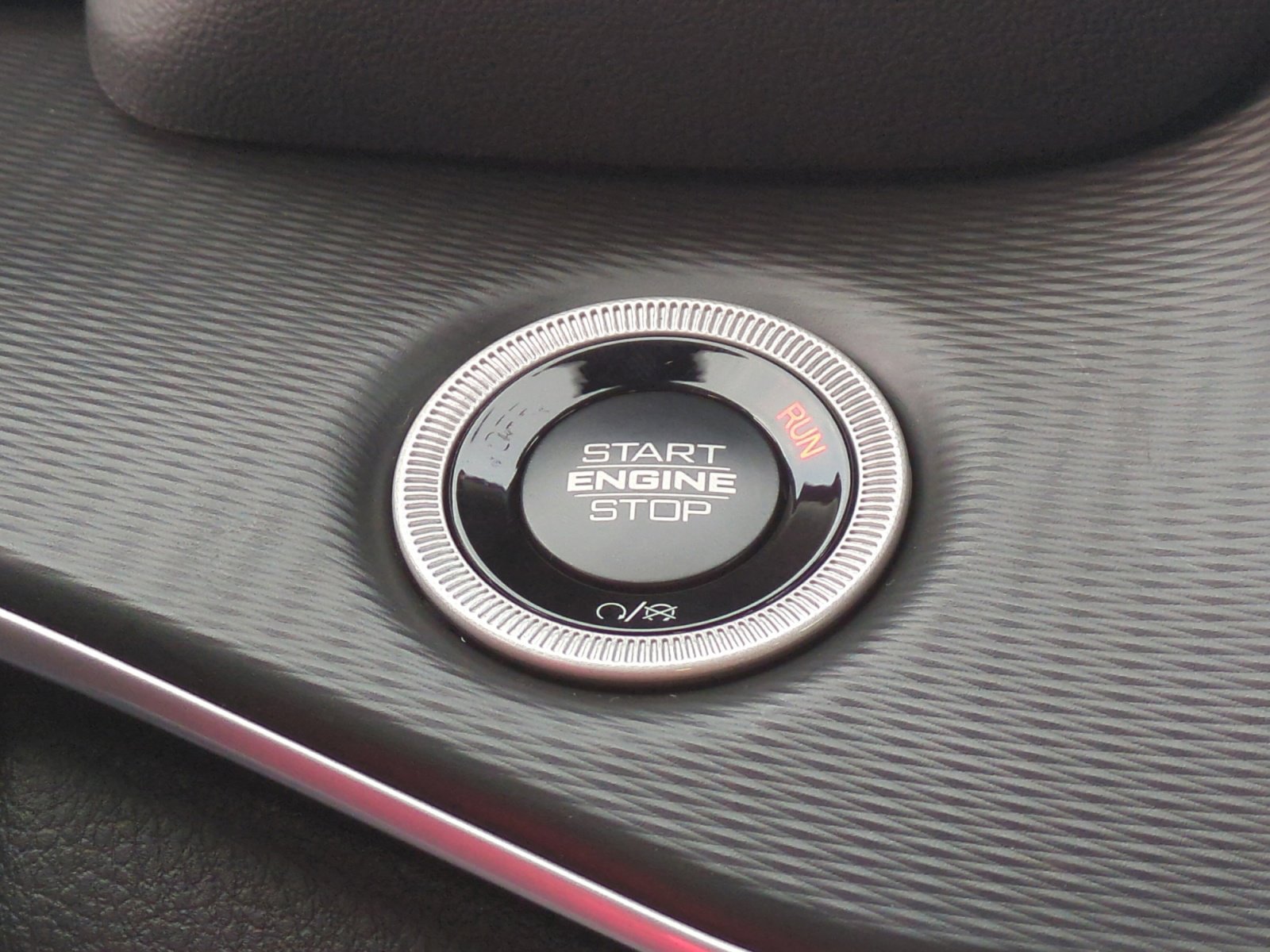 New 2025 Jeep Grand Cherokee Laredo image 29