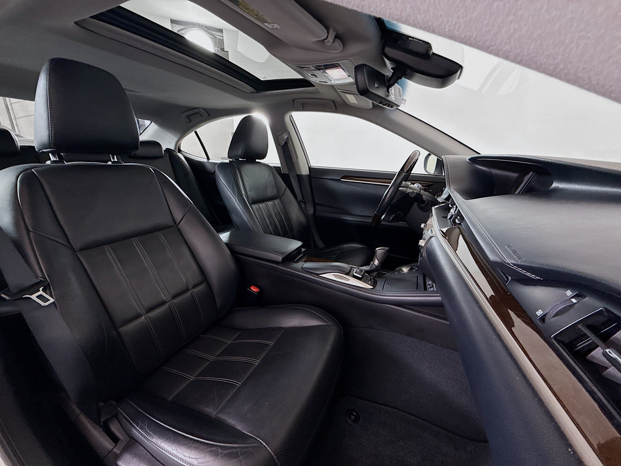 Used 2016 Lexus ES 350 w/ Luxury Package w/Wood Trim FWD image 27