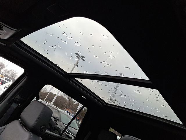 Used 2024 Chevrolet Tahoe Z71 w/ Luxury Package image 12