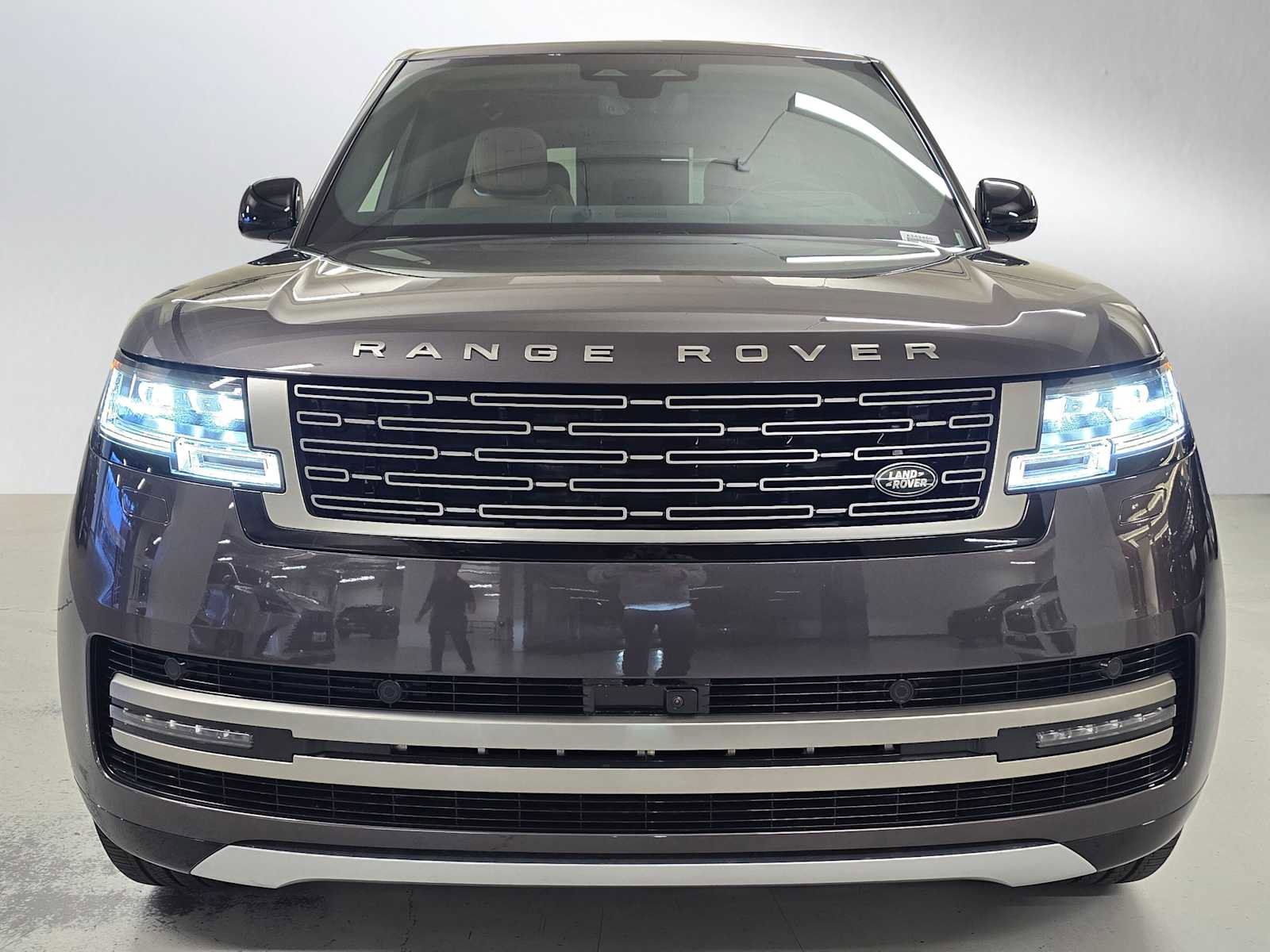 New 2026 Land Rover Range Rover SE image 8