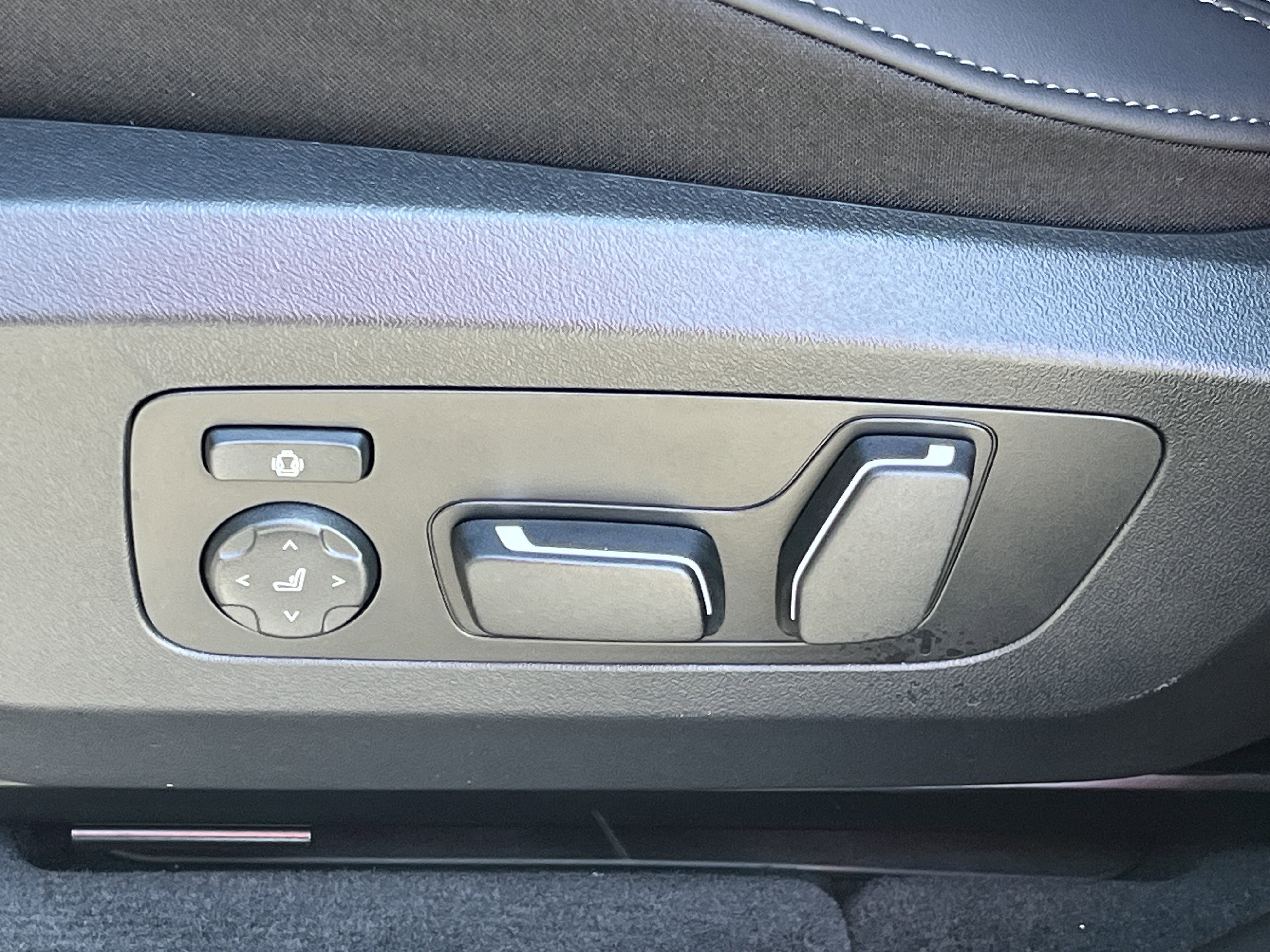 New 2026 BMW X3 M50 w/ Premium Package image 17