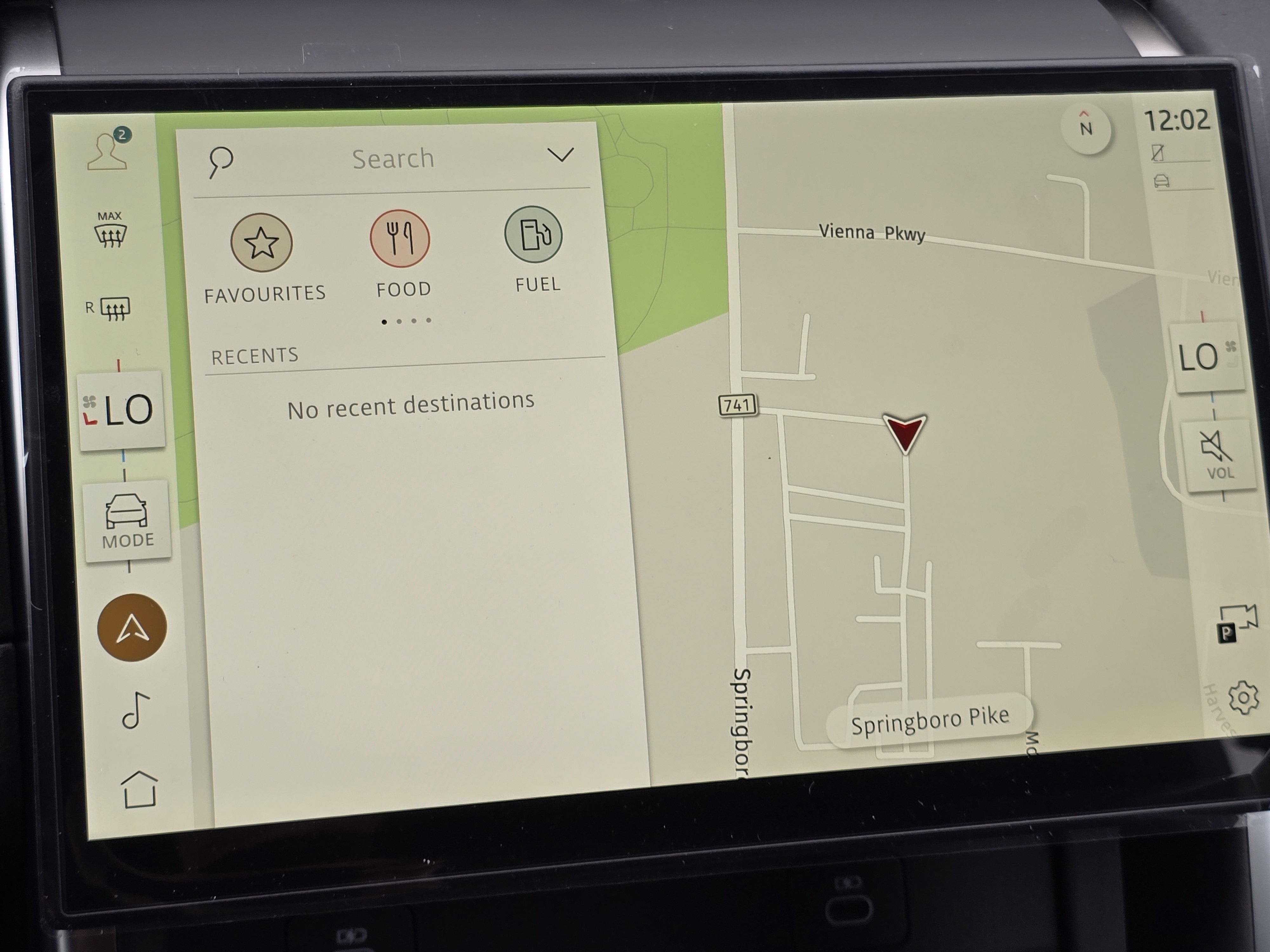 New 2025 Land Rover Discovery Sport S image 3