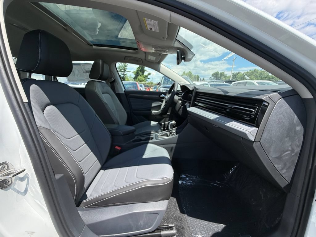 New 2026 Volkswagen Jetta SEL FWD image 27