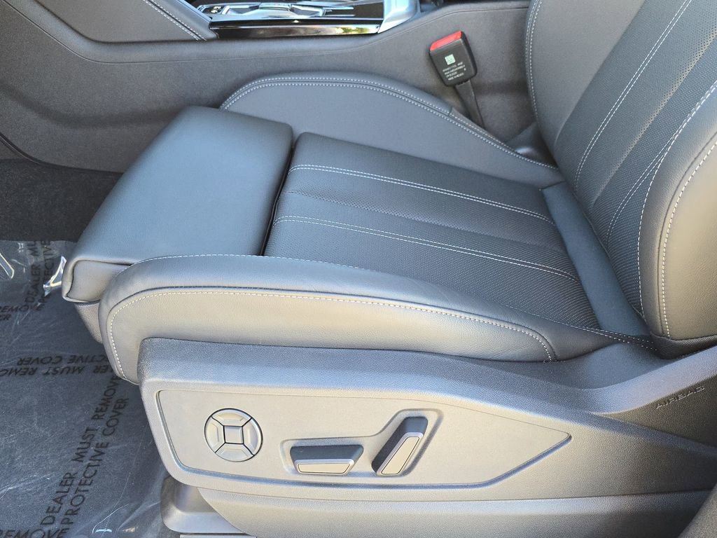 New 2025 Audi Q5 Premium Plus image 17