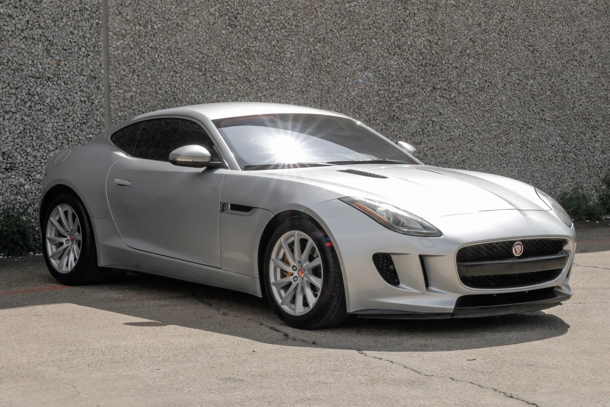 Used 2017 Jaguar F-TYPE Coupe image 7