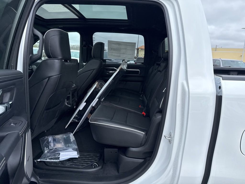 New 2026 RAM 1500 Laramie AWD/4WD image 25