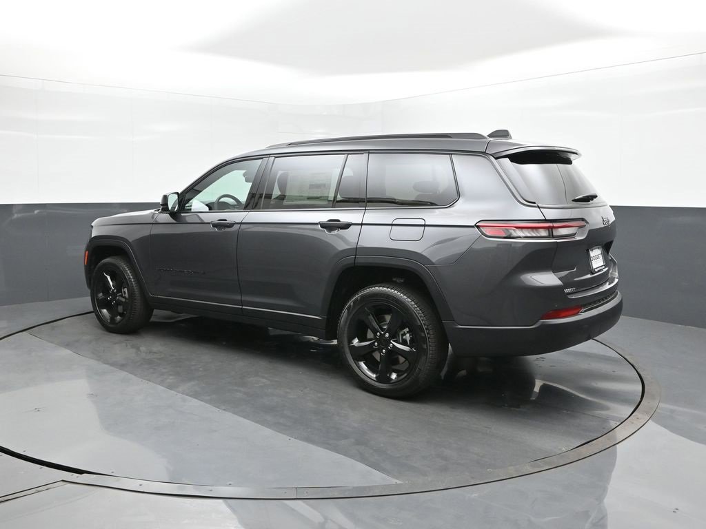 New 2025 Jeep Grand Cherokee L Limited w/ Black Appearance Package image 5