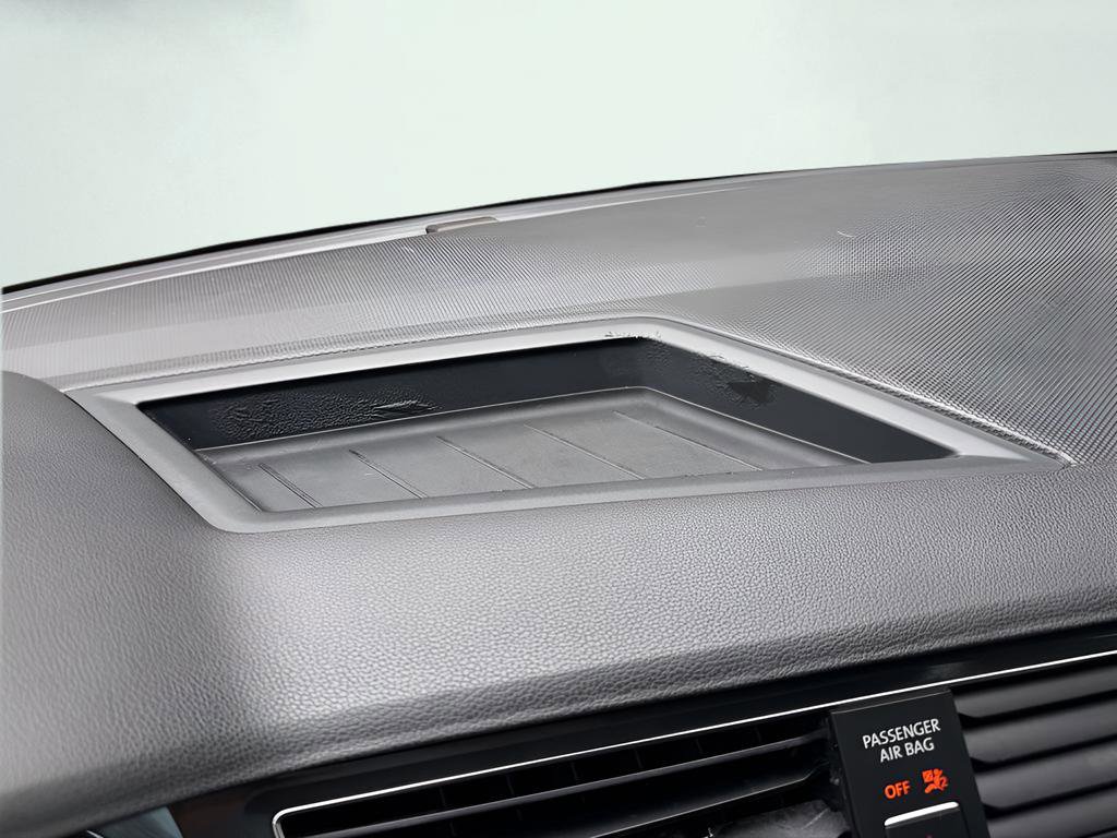 Used 2018 Volkswagen Tiguan SEL Premium image 33