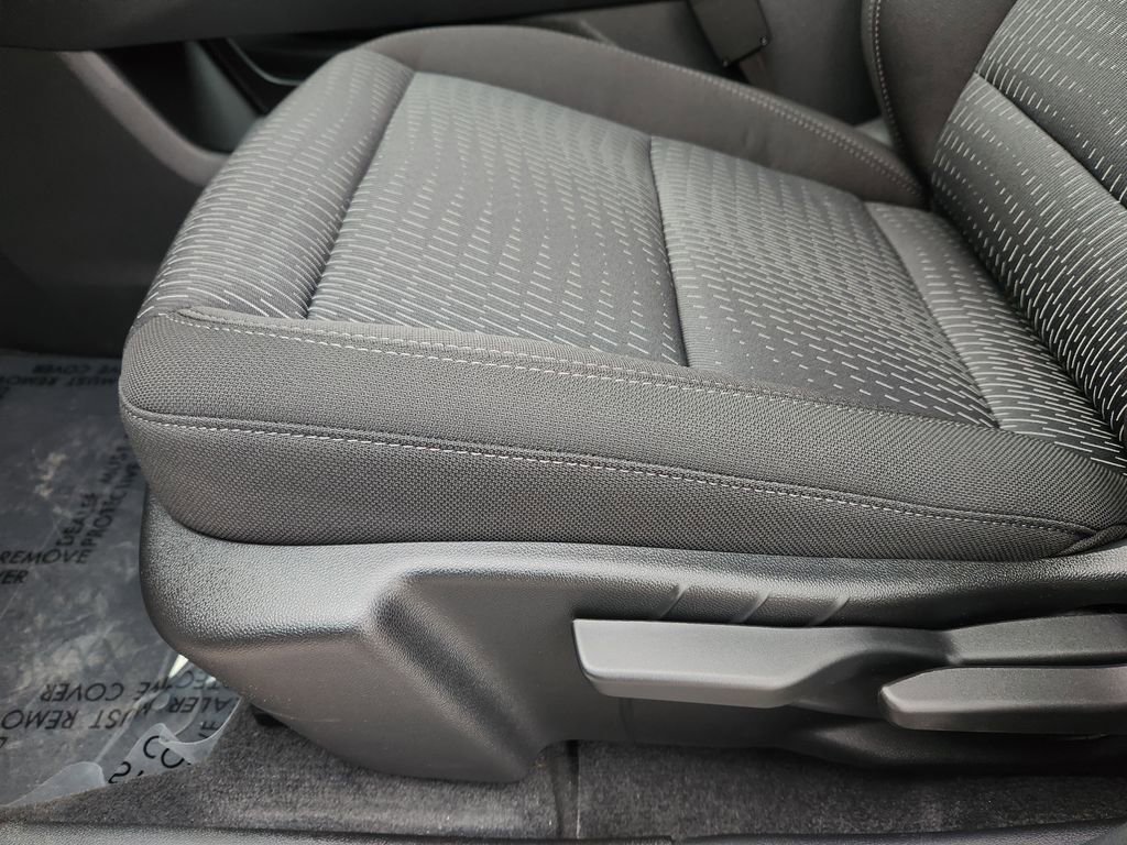 New 2026 Chevrolet Equinox LT image 26