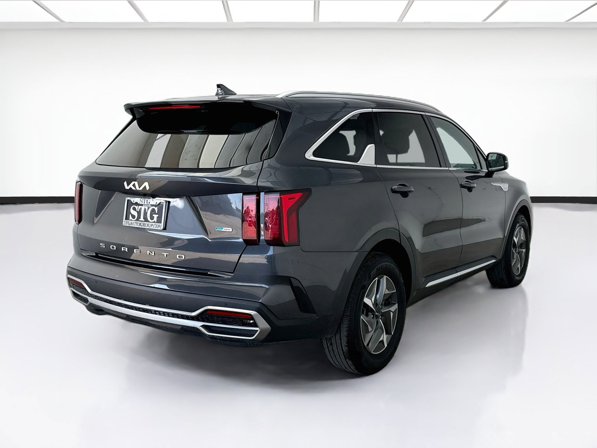 Used 2022 Kia Sorento S FWD image 4