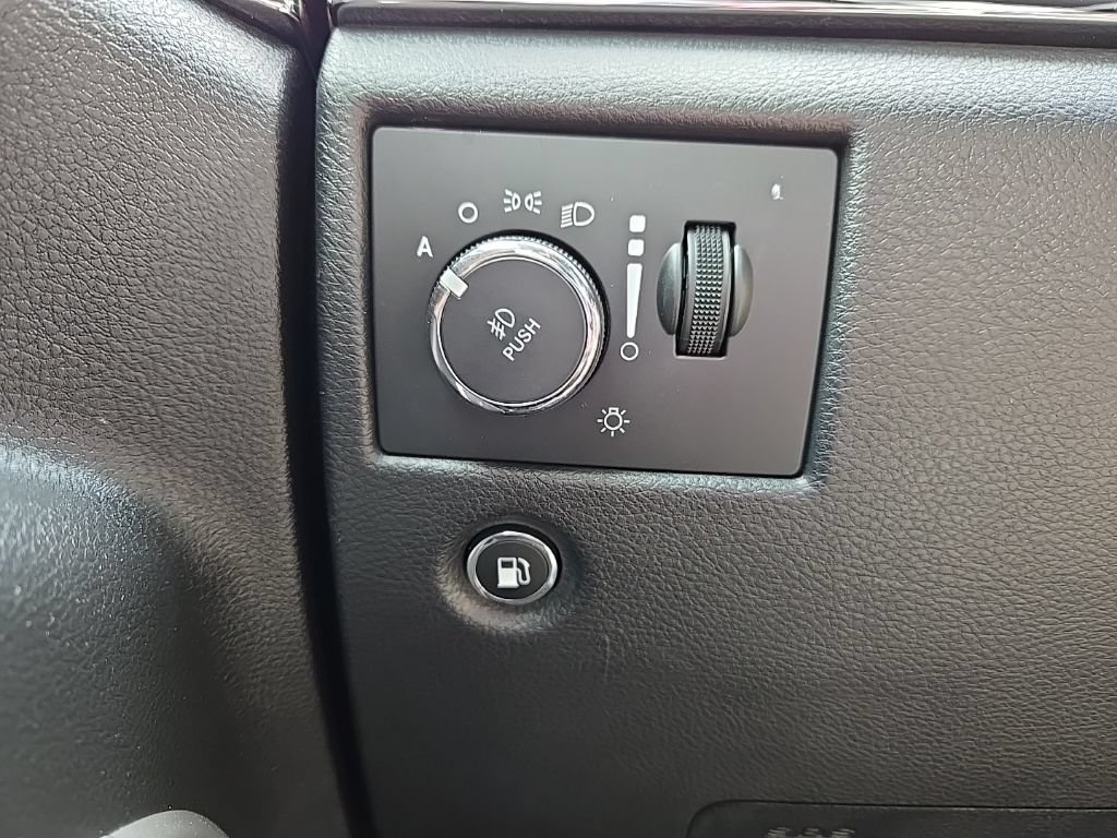 Used 2018 Jeep Grand Cherokee Summit AWD/4WD image 22