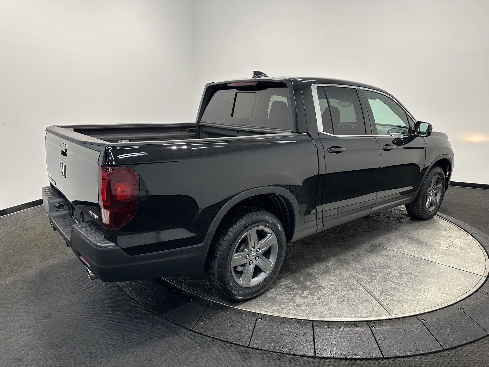 Certified 2023 Honda Ridgeline RTL image 7