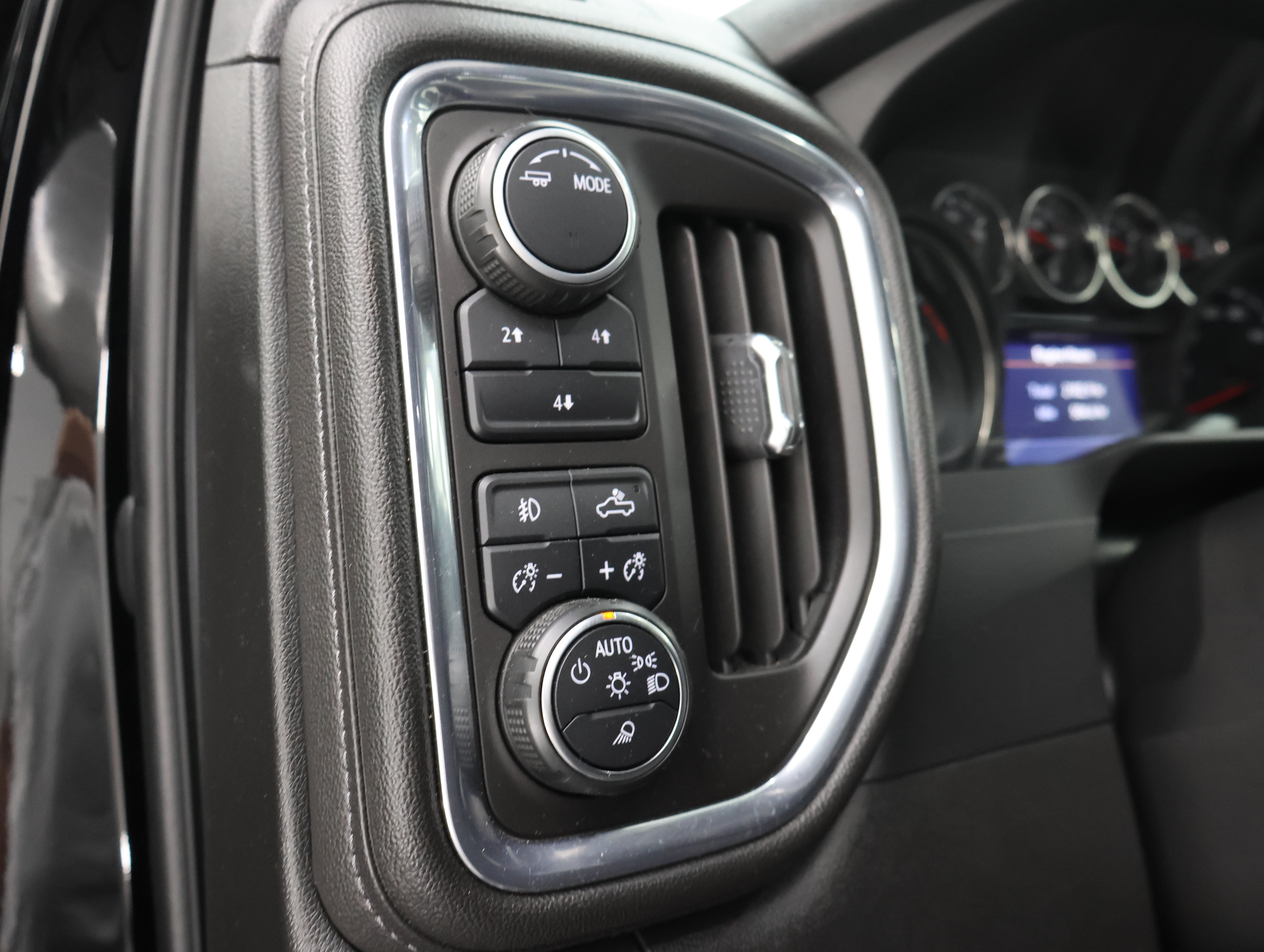 Used 2020 Chevrolet Silverado 2500 LT w/ All Star Edition AWD/4WD image 46