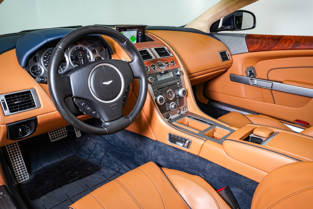 Used 2014 Aston Martin DB9 Volante RWD image 26
