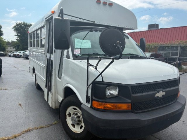 Used 2007 Chevrolet Express 3500 image 1