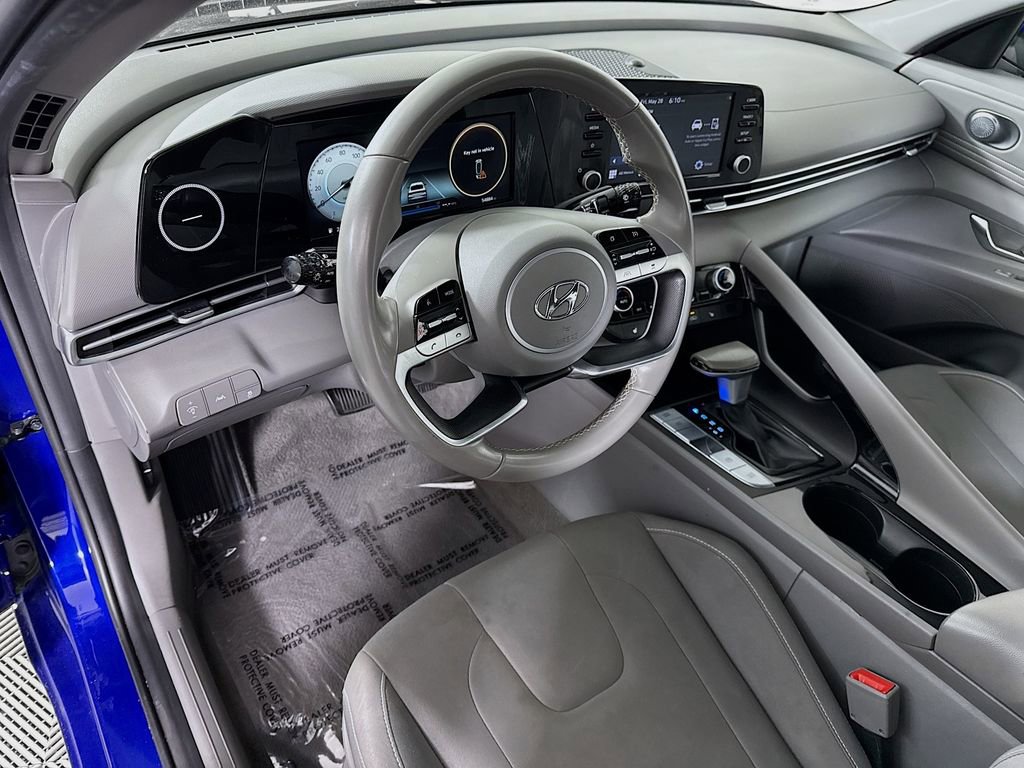 Certified 2021 Hyundai Elantra SEL w/ Convenience Package FWD image 18