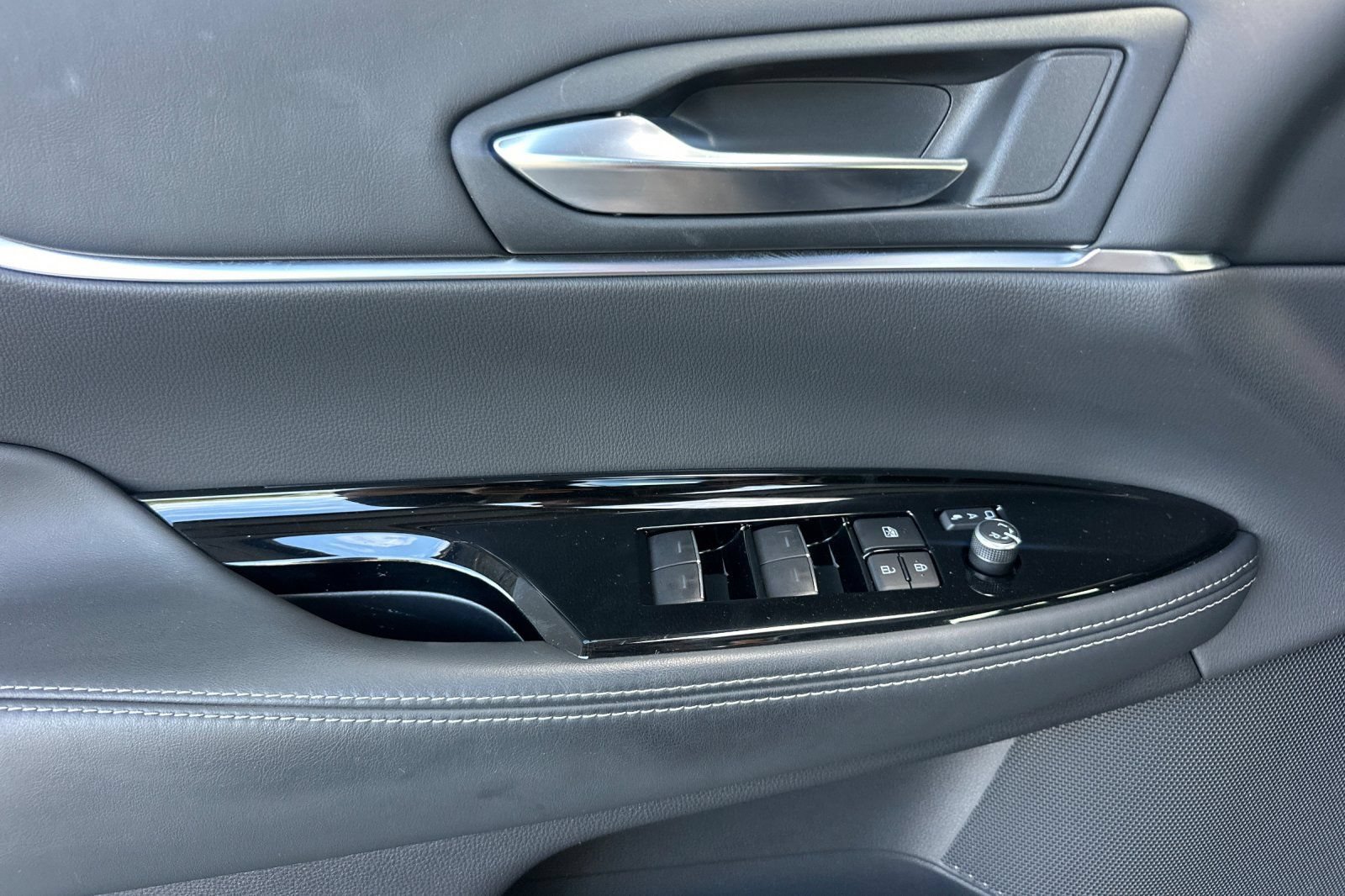 Certified 2023 Toyota Mirai w/ Advanced Technology Package RWD image 13