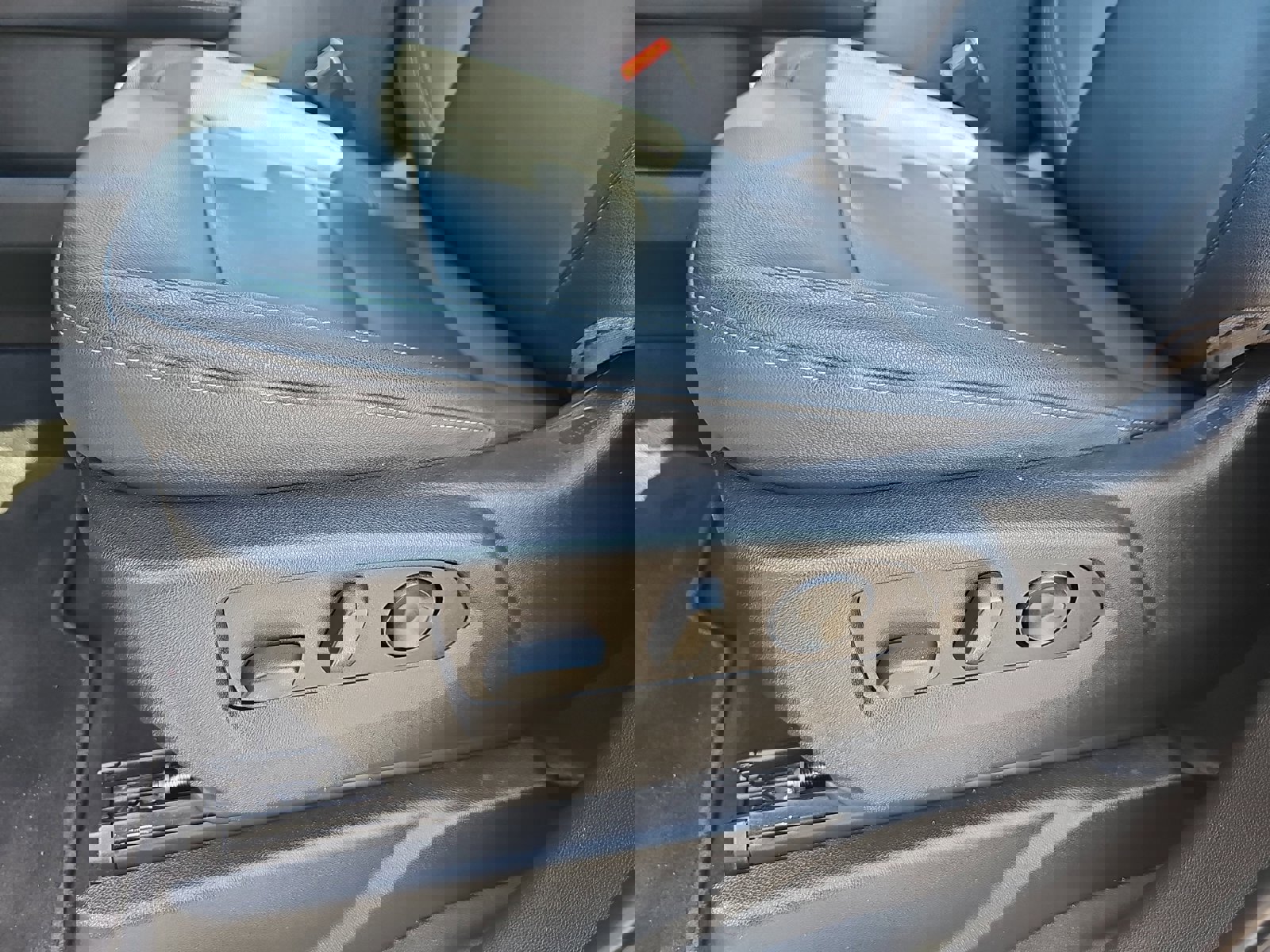 Used 2024 Chevrolet Tahoe LT w/ LT Signature Package image 17