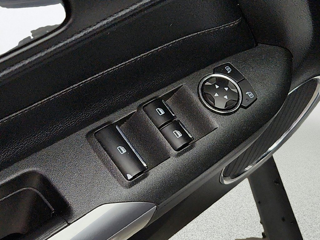 Used 2018 Ford Mustang Premium RWD image 20