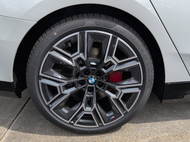 New 2027 BMW 530i xDrive w/ M Sport Package AWD/4WD image 6