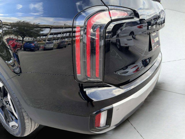 Used 2023 Kia Telluride EX image 14