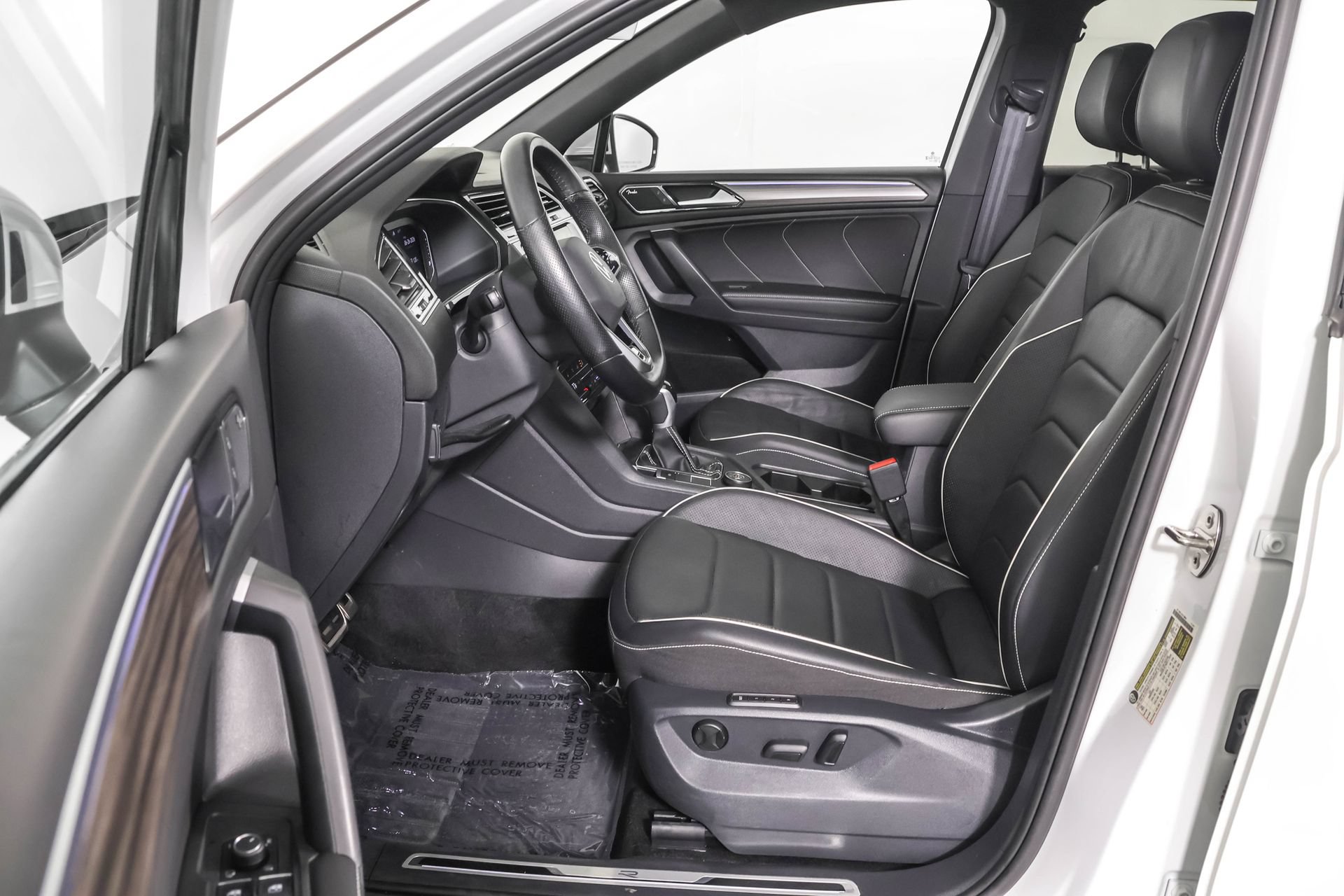 Used 2023 Volkswagen Tiguan SEL R-Line AWD/4WD image 7