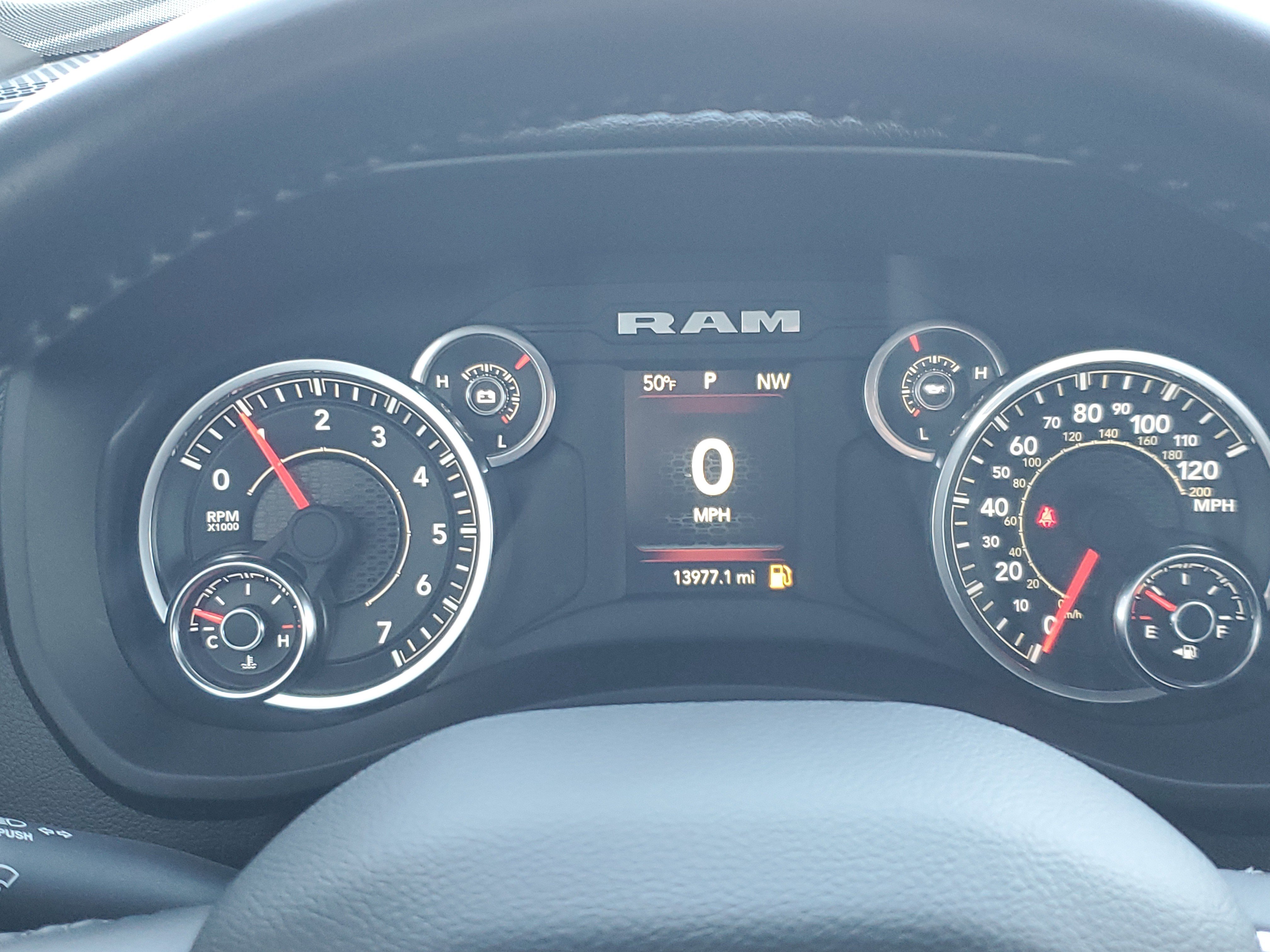 Used 2024 RAM 2500 Big Horn w/ Sport Appearance Package image 10