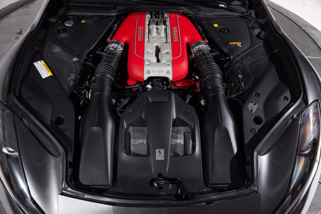 Used 2019 Ferrari 812 Superfast RWD image 15
