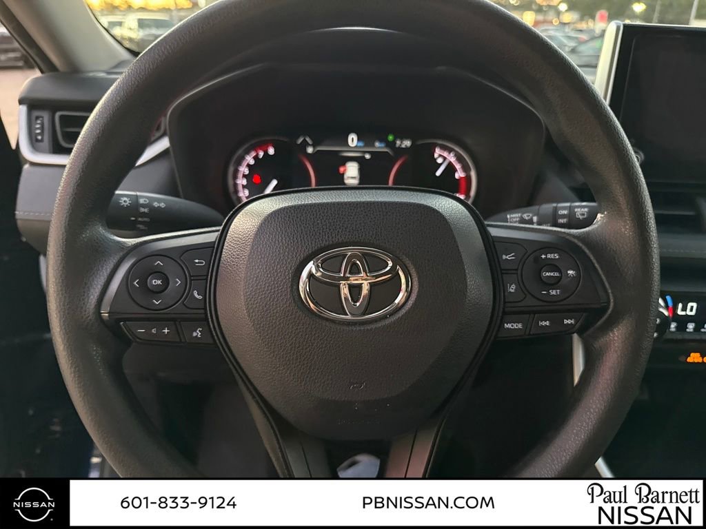 Used 2024 Toyota RAV4 XLE image 16